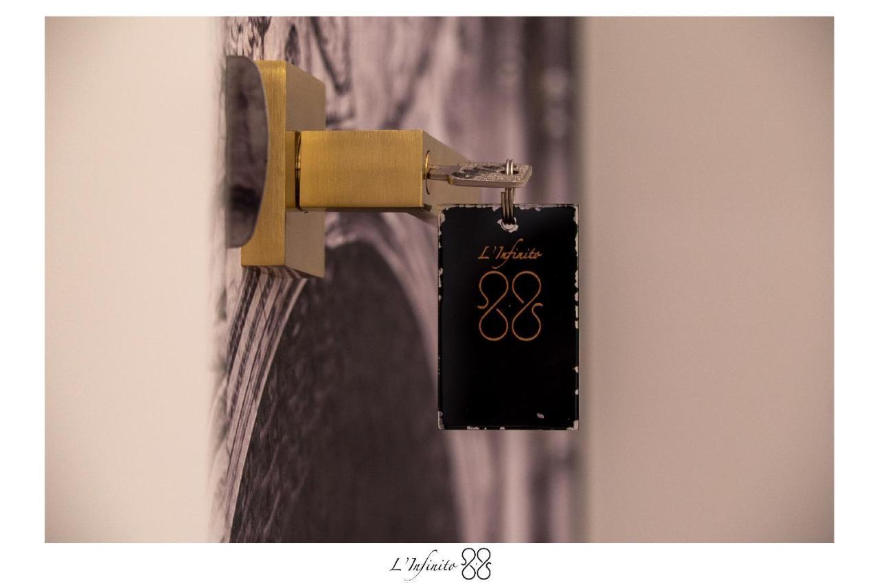 Bed & Breakfast L'infinito 88 Naples